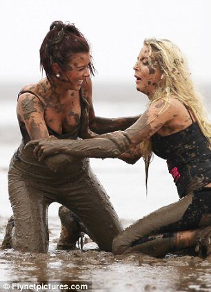 Girl Fighting In Mud nylon tease
