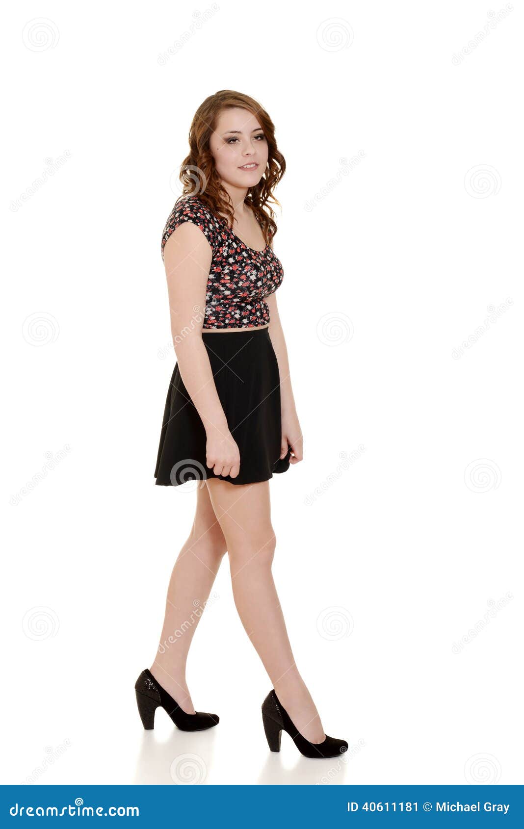derek hole add teens in short skirts photo