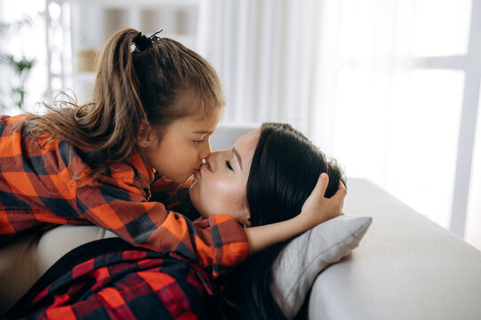allison pfluger add mother daughter french kiss photo