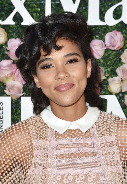 Alexandra Shipp Hot girl masterbating