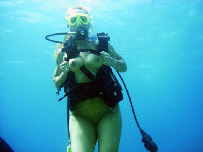 anthony dagostini add nude scuba diving photo