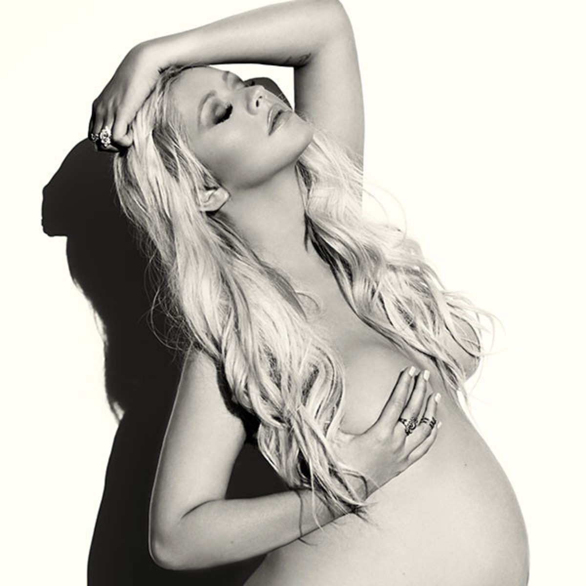 Christina Aguilera Naked Photos women pregnant