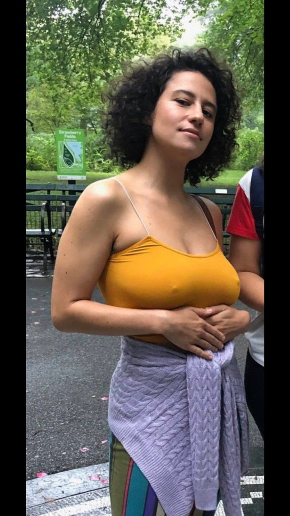 carina roux add photo ilana glazer tits