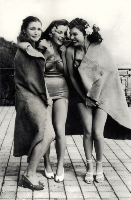 retro nudist women