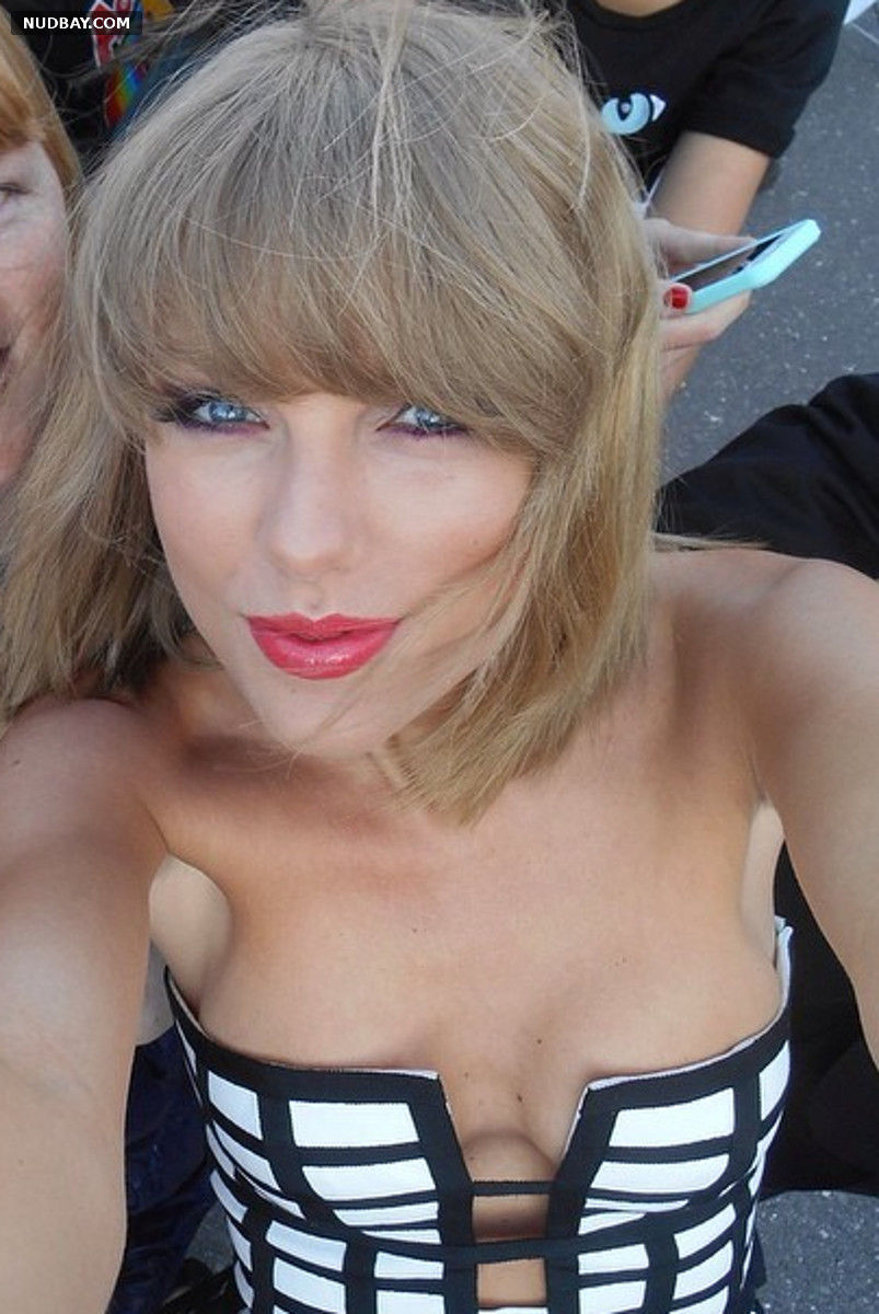 ap hill reccomend taylor swift hot boobs pic