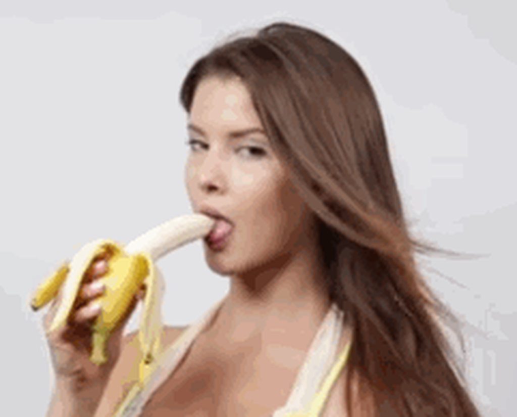 amanda cerny how to eat a banana