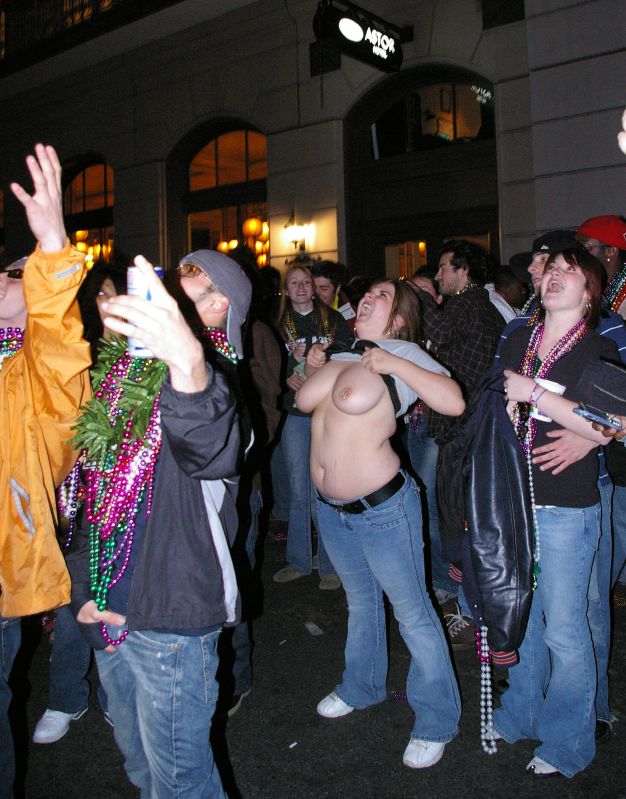 cris rey reccomend Flashing Mardi Gras Beads
