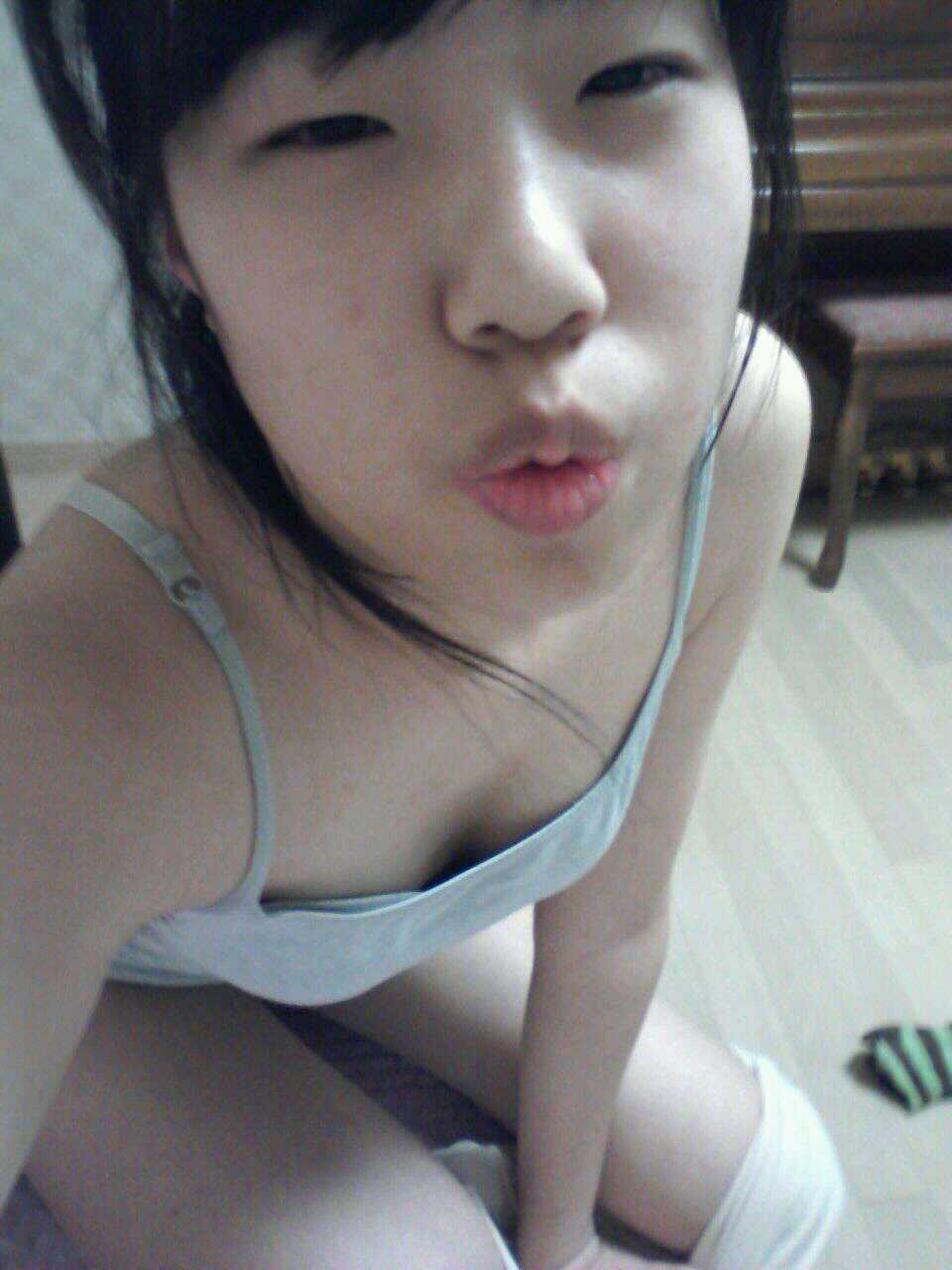 catherine kubiak reccomend Korean Teen Nude Photo