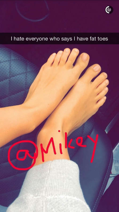 Best of Camila morrone feet