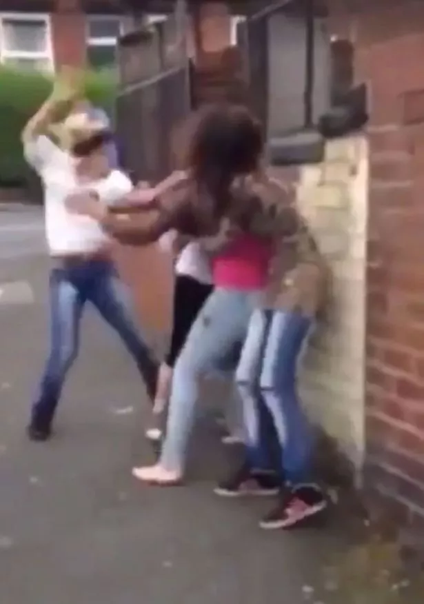 Best of Girls street fights caught on tape