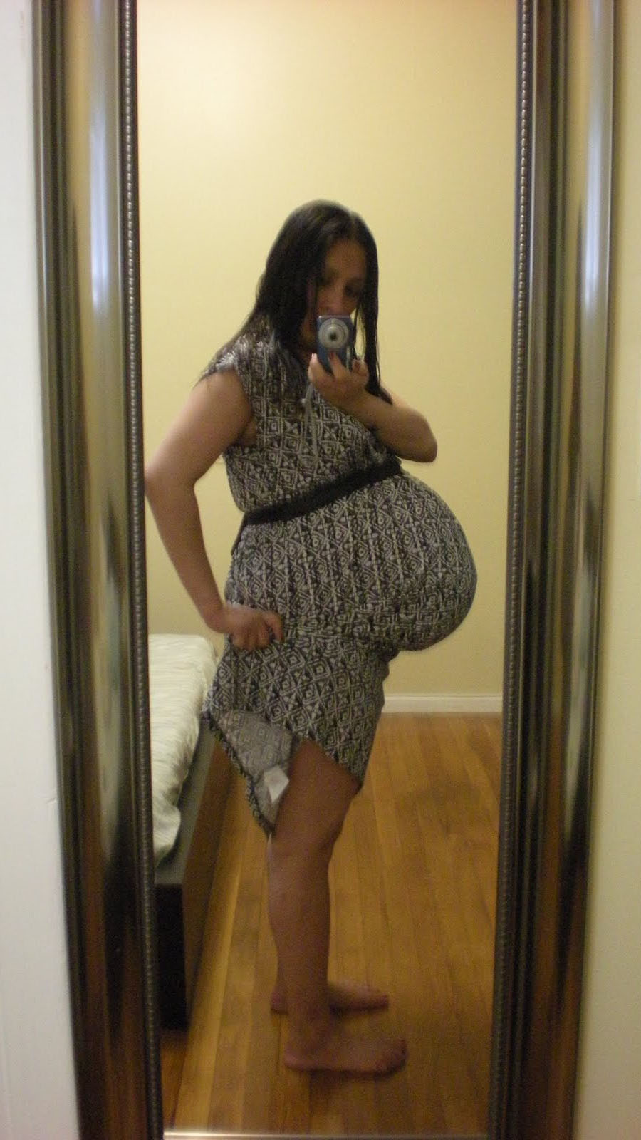 ashish sasi reccomend huge twin pregnant belly pic