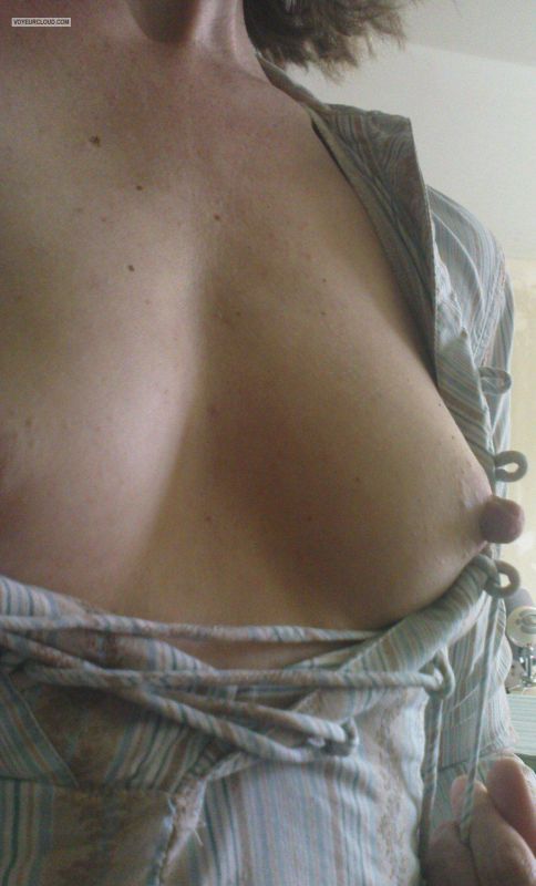 brandon peardon reccomend Long Hard Nipples Tumblr