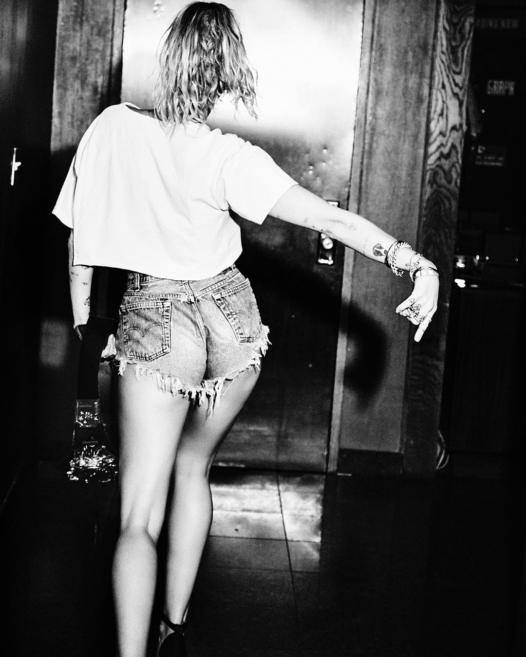 Miley Cyrus Ass Photos hookup rooms