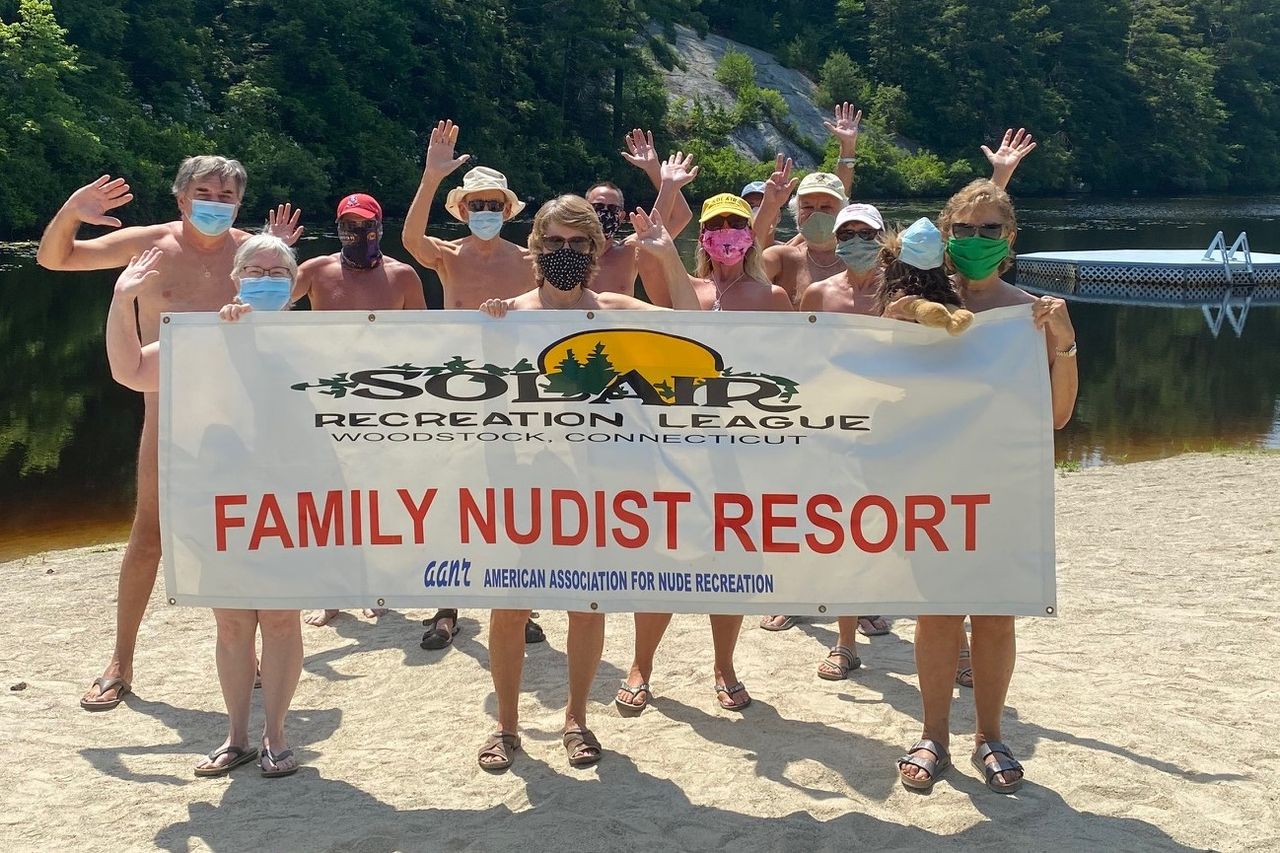andy leiper reccomend Nude Family Vacation Pictures