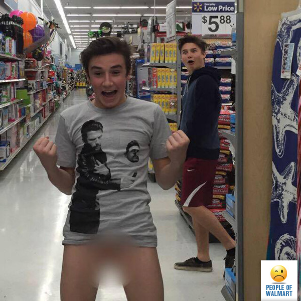 brittany bowles reccomend people of walmart flashing uncensored pic