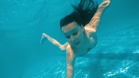 teen girls swimming naked
